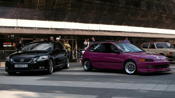 Voiliers vs bateaux à moteur: quelle est la meilleur option pour vous?